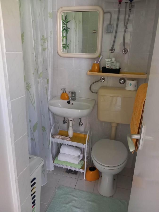 Studio Apartman Marija Petrcane Bagian luar foto
